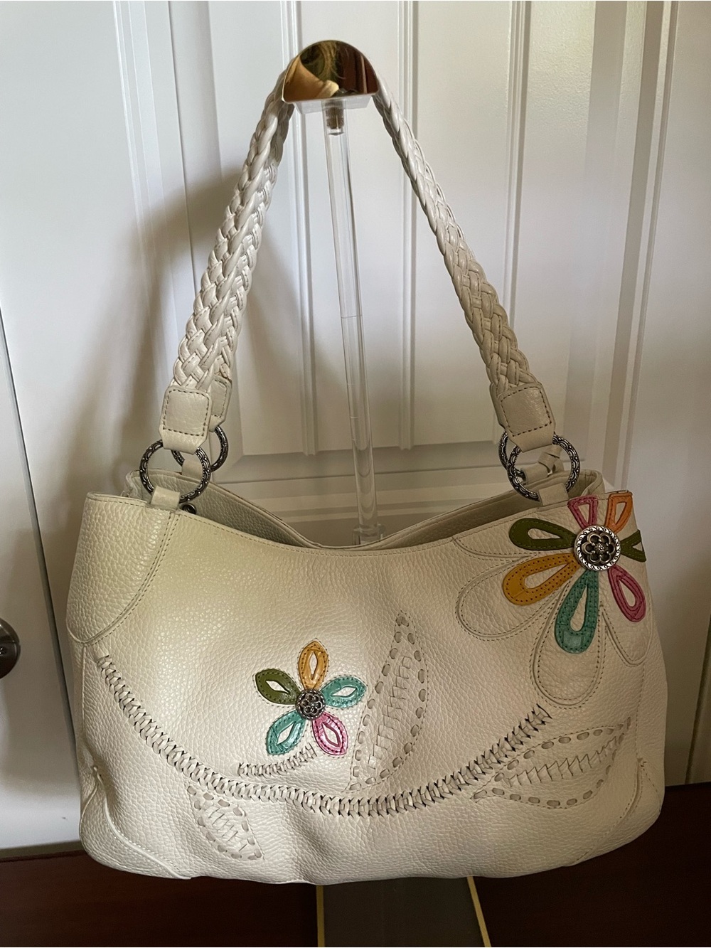 Brighton pebbled leather floral braided bag w leather appliqué’s/host pick - Picture 2 of 16